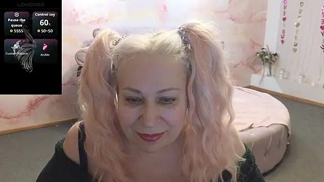 Penelope Pinky online show from 04-01-26, 01:41