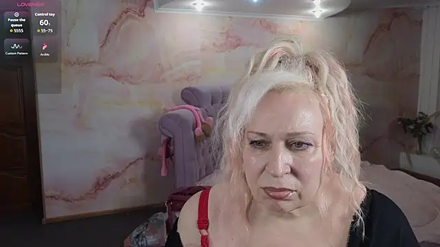 Snapshot of Penelope_Pinky chatting on 07-22-26, 12:19 Penelope Pinky online show from 07-22-26, 12:19