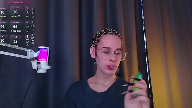 Snapshot of Cassie_Bae chatting on 03-22-25, 09:24 Cassie Bae online show from 03-22-25, 09:24