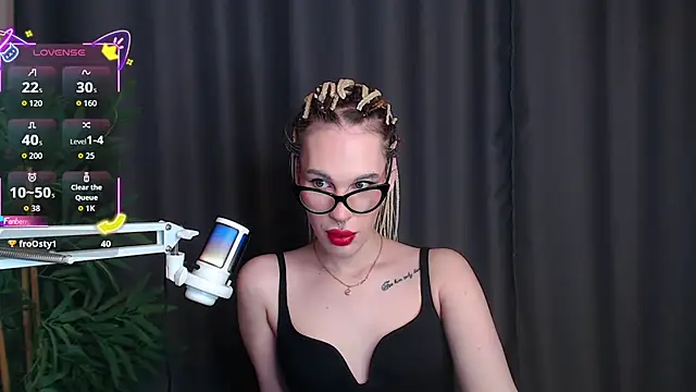 Cassie Bae online show from 12-21-25, 08:54