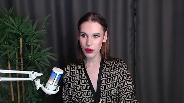 Cassie Bae online show from 12-22-25, 09:34