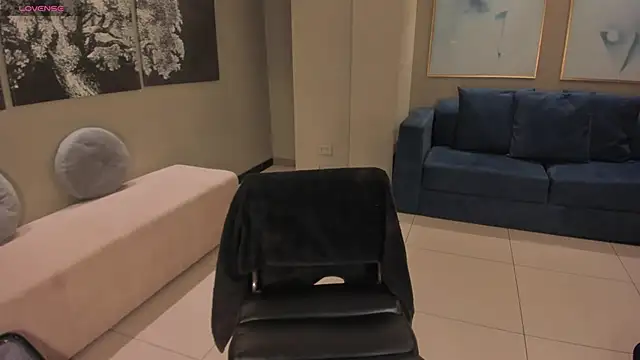 Snapshot of FernandaX1 chatting on 09-18-25, 11:23 FernandaX1 online show from 09-18-25, 11:23