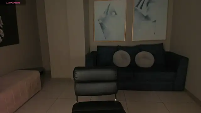 Snapshot of FernandaX1 chatting on 10-23-25, 10:58 FernandaX1 online show from 10-23-25, 10:58