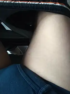 Snapshot of Dannydy2015 chatting on 12-17-25, 01:33 Dannydy2015 online show from 12-17-25, 01:33