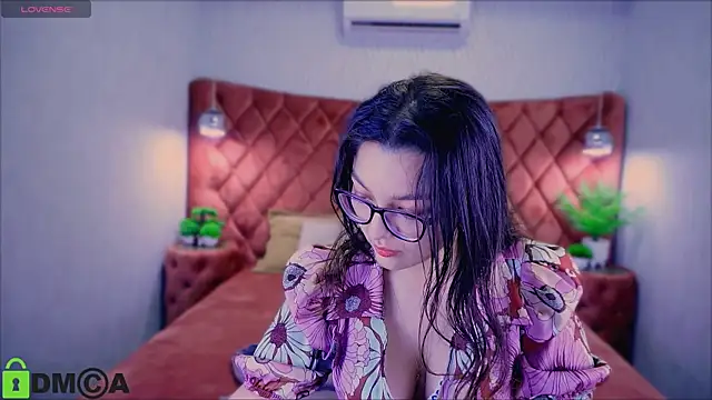 ZarifaBev online show from 12-28-24, 10:55