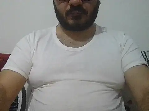 Snapshot of UrfavSlaveBitch chatting on 02-01-26, 04:38 UrfavSlaveBitch online show from 02-01-26, 04:38