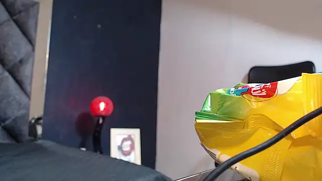 Snapshot of Allison_Dubois chatting on 12-20-24, 08:34 Allison Dubois online show from 12-20-24, 08:34