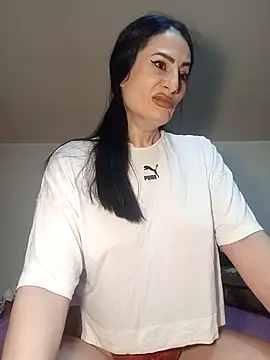 Snapshot of EveeRose chatting on 11-12-25, 06:36 EveeRose online show from 11-12-25, 06:36