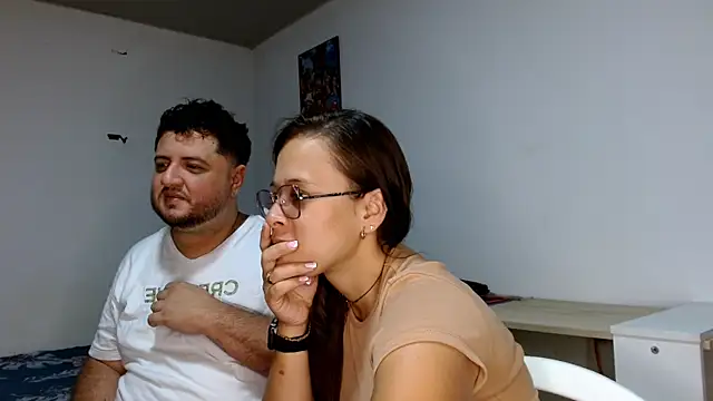 Snapshot of Paloma_Desire chatting on 02-25-25, 07:14 Paloma Desire online show from 02-25-25, 07:14