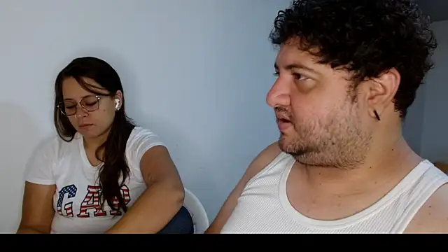 Snapshot of Paloma_Desire chatting on 11-04-25, 01:10 Paloma Desire online show from 11-04-25, 01:10