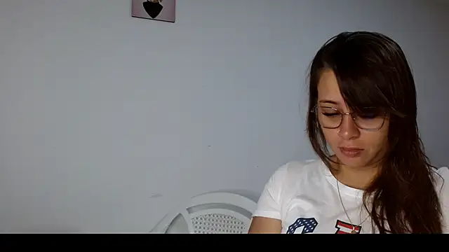 Snapshot of Paloma_Desire chatting on 11-13-25, 01:21 Paloma Desire online show from 11-13-25, 01:21