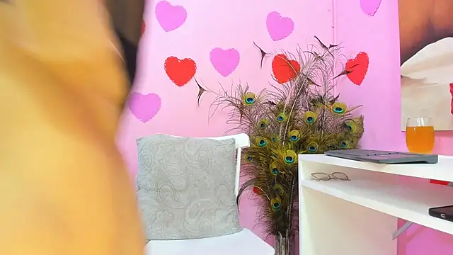 miss--flora online show from 03-08-25, 08:03