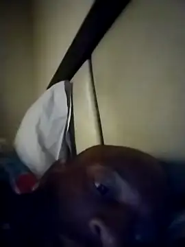 Snapshot of Sakile113 chatting on 03-12-26, 08:37 Sakile113 online show from 03-12-26, 08:37