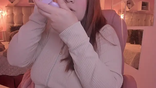 Snapshot of melanie_hh chatting on 10-06-25, 04:21 melanie hh online show from 10-06-25, 04:21