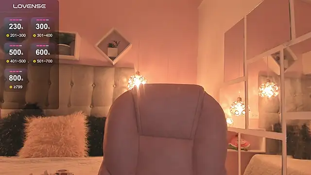 Snapshot of melanie_hh chatting on 12-15-25, 04:06 melanie hh online show from 12-15-25, 04:06