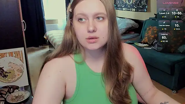 Snapshot of Alice_Dreamgirl_ chatting on 07-18-26, 11:47 Alice Dreamgirl online show from 07-18-26, 11:47
