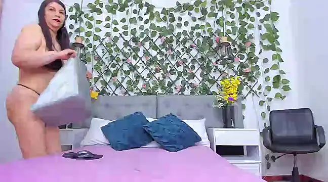 hotmature1 online show from 03-12-25, 11:20