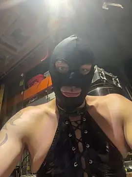 Snapshot of kinkycdslutsv chatting on 02-15-26, 03:47 kinkycdslutsv online show from 02-15-26, 03:47