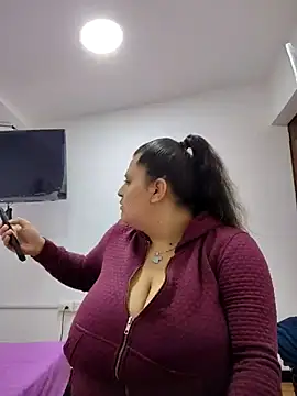 Miss balloonsmila online show from 10-19-25, 03:18