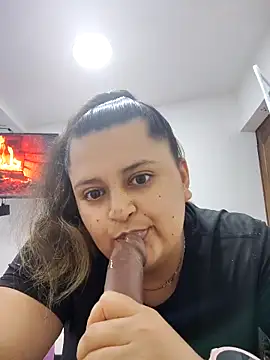 Miss balloonsmila online show from 11-16-25, 11:10