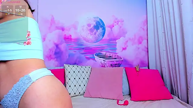 Curvy Dynamite  online show from 01-30-25, 01:11