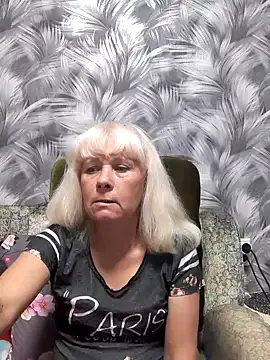 Snapshot of sakura_blonde chatting on 10-27-25, 05:28 sakura blonde online show from 10-27-25, 05:28