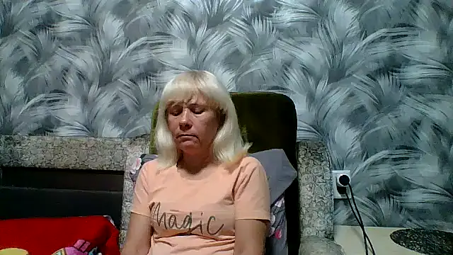 Snapshot of sakura_blonde chatting on 11-06-25, 05:08 sakura blonde online show from 11-06-25, 05:08