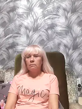 Snapshot of sakura_blonde chatting on 11-20-25, 05:45 sakura blonde online show from 11-20-25, 05:45