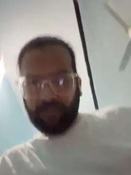 Arsh Loves Luv online show from 12-17-25, 12:38