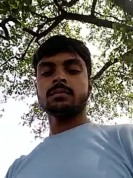 Snapshot of Suraj223kumar chatting on 03-16-26, 04:40 Suraj223kumar online show from 03-16-26, 04:40