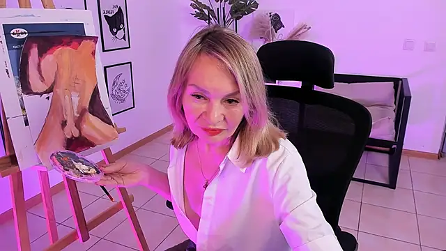 Snapshot of RosalindaFortuna chatting on 01-30-25, 02:04 RosalindaFortuna online show from 01-30-25, 02:04