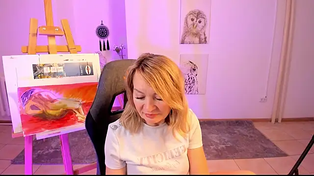 Snapshot of RosalindaFortuna chatting on 02-27-25, 01:49 RosalindaFortuna online show from 02-27-25, 01:49