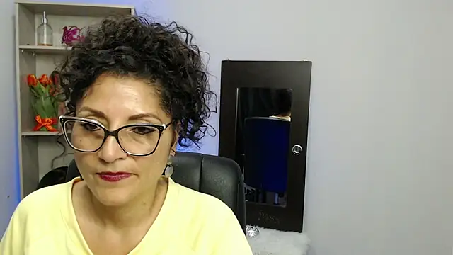 arianna ros3 online show from 02-08-25, 06:33