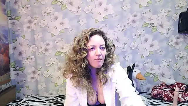 KattyLuuu online show from 10-30-25, 09:04