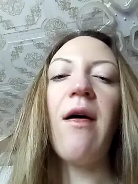 Snapshot of KattyLuuu chatting on 01-18-26, 09:13 KattyLuuu online show from 01-18-26, 09:13