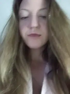 Snapshot of KattyLuuu chatting on 06-14-26, 08:55 KattyLuuu online show from 06-14-26, 08:55
