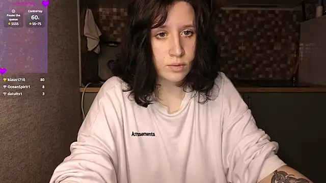 whatamarrie online show from 01-28-25, 02:21