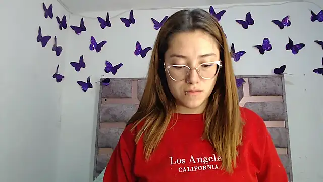 Snapshot of Anny_Fox- chatting on 12-03-25, 03:14 Anny Fox- online show from 12-03-25, 03:14