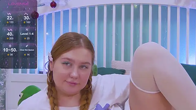 Snapshot of Ellie_Wellie chatting on 01-05-25, 04:48 Ellie Wellie online show from 01-05-25, 04:48