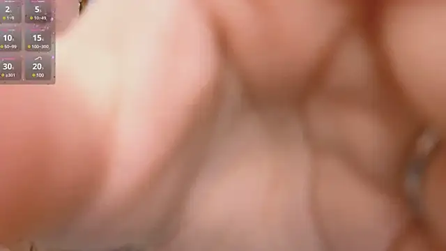 Snapshot of Ellie_Wellie chatting on 01-28-25, 06:28 Ellie Wellie online show from 01-28-25, 06:28