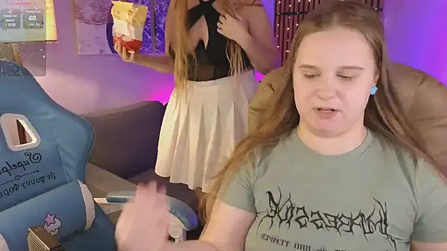 Snapshot of Ellie_Wellie chatting on 02-06-25, 06:02 Ellie Wellie online show from 02-06-25, 06:02