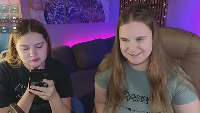 Snapshot of Ellie_Wellie chatting on 02-08-25, 02:05 Ellie Wellie online show from 02-08-25, 02:05