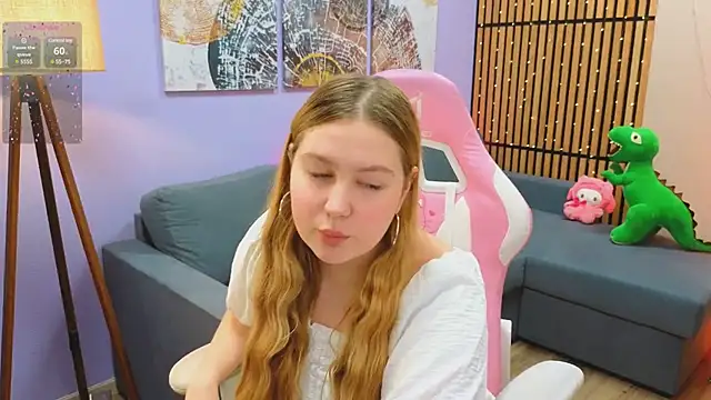 Snapshot of Ellie_Wellie chatting on 02-10-25, 01:44 Ellie Wellie online show from 02-10-25, 01:44