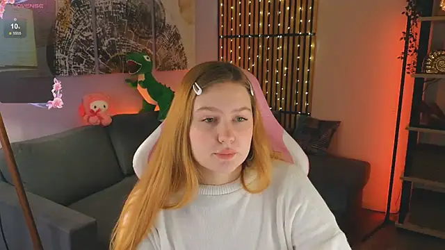 Snapshot of Ellie_Wellie chatting on 02-27-25, 10:48 Ellie Wellie online show from 02-27-25, 10:48