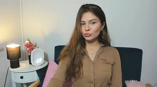 Snapshot of CamilaAmazing chatting on 02-24-25, 06:47 CamilaAmazing online show from 02-24-25, 06:47