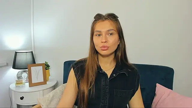 Snapshot of CamilaAmazing chatting on 09-16-25, 11:33 CamilaAmazing online show from 09-16-25, 11:33