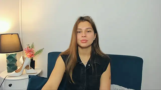 Snapshot of CamilaAmazing chatting on 09-18-25, 06:04 CamilaAmazing online show from 09-18-25, 06:04