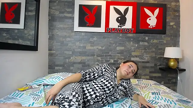 Snapshot of Gurvinder_1 chatting on 02-28-25, 06:52 Gurvinder 1 online show from 02-28-25, 06:52