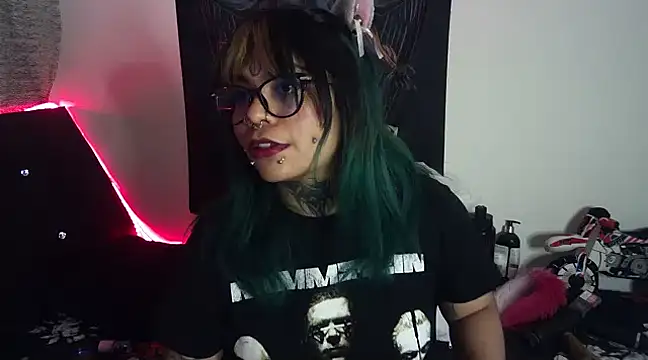 Snapshot of Eta_carinae chatting on 03-12-25, 03:57 Eta carinae online show from 03-12-25, 03:57