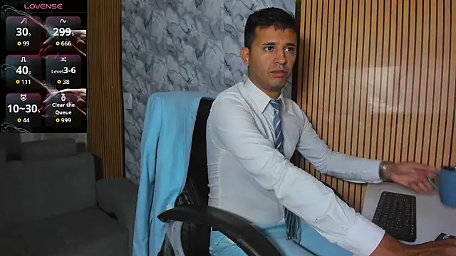 Snapshot of Hideintheoffice chatting on 12-15-25, 09:57 Hideintheoffice online show from 12-15-25, 09:57